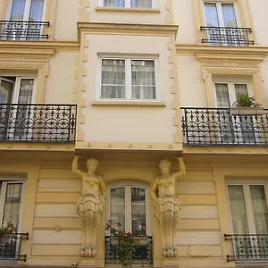 De Nemours 2*, Parigi Francia